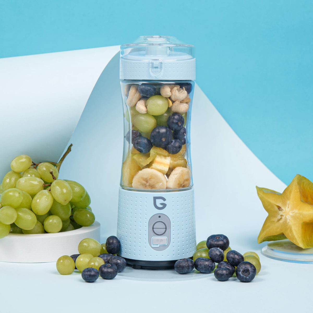 GreenTest portable blender in light blue